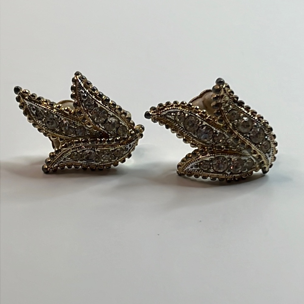 Vintage Emmons Clip On Earrings | Patent Pending